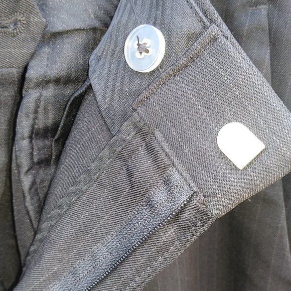 Van Heusen Black Pinstripe Mens Pants Slacks 32x32 - Picture 6 of 16